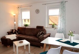 Ferienwohnung Düsel – Helle und gemütliche Ferienwohnung Resi (64 qm)