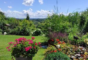 Ferienwohnung Fackelmann – Ferienwohnung mit großer Terrasse und Blick auf den Steigerwald