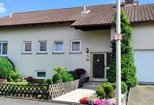 Ferienwohnung Fackelmann – Ferienwohnung mit großer Terrasse und Blick auf den Steigerwald