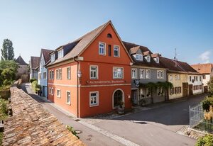 Biobausewein WEIN / HOTEL / LEBEN – Premium-Doppelzimmer mit Dusche und WC