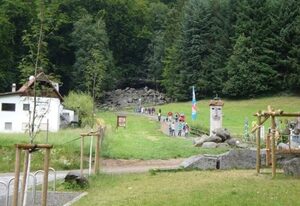 Gästehäuser Am Nibelungensteig – Doppelzimmer 13