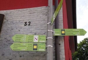 Gästehäuser Am Nibelungensteig – Doppelzimmer 13