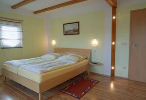 Pension Nr. 13 – Doppelzimmer, Dusche, WC