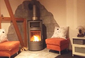 Ferienwohnung "Auf Schäfers Spuren" – Ferienwohnung mit Kaminofen und Balkon