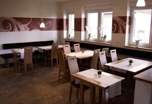 Weingut und Gästehof Borst – Helles Doppelzimmer mit Balkon und WLAN