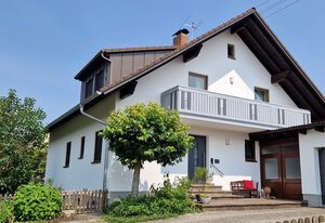 Ferienhaus Günztal, Fam. Botzenhart – Großzügige Ferienwohnung (80qm) mit Garten und WLAN