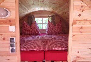 Camping Gutshof Donauried – Schlaffass-Camping