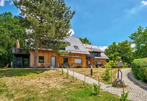 Gästehaus Schloßhalbinsel – Ferienwohnung 3 mit Balkon