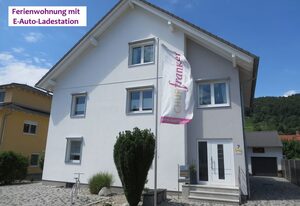 Ferienwohnung Familie Buchner – Ferienwohnung mit Garten und Holzterrasse