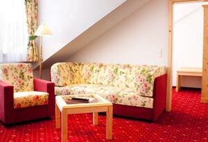 Elbhotel Bad Schandau – Doppelzimmer "Stadtblick", Dusche oder Bad, WC