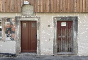 Glücksschmiede Hennersdorf – Ferienwohnung "Flamme" 2 DZ, WoZi, Kü, DU/WC