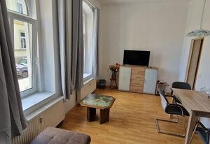 Ferienwohnung zum Schloss – Ferienwohnung, Badewanne, WC, 1 Schlafraum