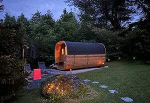 Schönes Ferienhaus 400m vom See, Sauna, Kamin, Klima, Garten