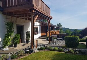 Gästehaus am Burgberg – Ferienhaus Tanne (40qm) mit Terrasse