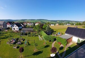 HERZstück Erzgebirge – Komfort-Ferienwohnung mit Familienbett & Badewanne