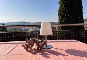 Ferienwohnung modern eingerichtet, 100 qm mit Loggia in Nähe Hof - Naila