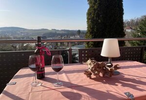 Geschmackvolle Ferienwohnung 100qm in Schauenstein - Franken – Geschmackvolle Ferienwohnung mit Loggia 100qm in Schauenstein bei Hof, im Frankenwald,max. 5 Personen