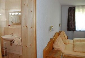 Landgasthof im Ehegrund – Einzelzimmer mit Fernseher und WLAN
