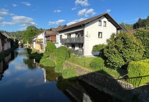 Ferienhaus 1 An der Rodach – Ferienwohnung 2 An der Rodach - Große Ferienwohnung 2 OG mit Garten