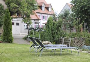 Ferienwohnung Bickel – Wohnung II mit möblierter Terrasse