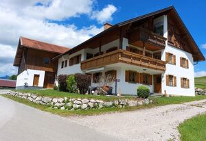 Haus Guggemos – FeWo/3 Schlafräume/Ostbalkon/sep. Eingang