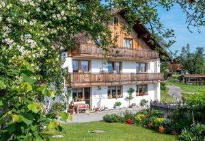 Ferienhof Am Holderbusch – Hirschalp - Ostbalkon mit Bergblick