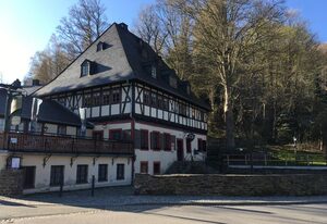 Der graue Salon