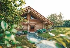 Landhaus Auszeit – Gemütliches Ferienhaus mit Whirlpool, Blockhaussauna und Terrasse
