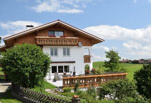 Landhaus Senn – Bergblick mit Balkon