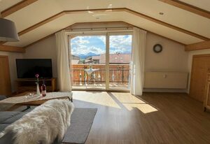 Landhaus Senn – Bergblick mit Balkon