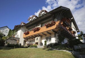Ferienwohnungen Herzog – Ferienwohnung mit Terrasse