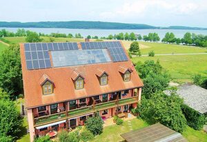 Pension Seerose – Ferienwohnung mit Gartenblick und Balkon Nr. 5