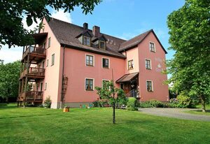 Pension Seerose – Ferienwohnung mit Gartenblick und Balkon Nr. 5