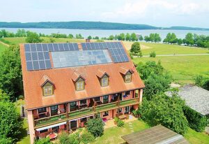 Pension Seerose – Ferienwohnung mit Gartenblick und Balkon Nr. 5