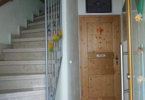 Pension/FeWo Elsa Tschernach – Ferienwohnung 2 (45 m²) mit kleinem Balkon