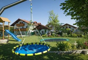 Ferienhof Schoppa-Haisl – Ferienwohnung  Hofblick