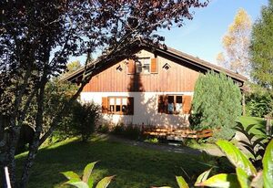 Ferienhaus Fuchsweg im Feriendorf Reichenbach (F27b) – Ferienhaus auf drei Etagen mit überdachter Terrasse (F27b)