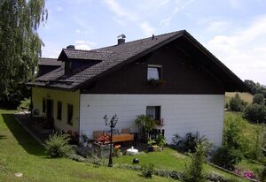 Seidl's Ilztalfewo – Geräumige Ferienwohnung mit 3 sep. Schlafzimmern und Balkon
