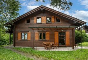 Ferienhaus im Feriendorf Reichenbach (B12) – Modernes Holzhaus mit gemütlicher Atmosphäre (B12)