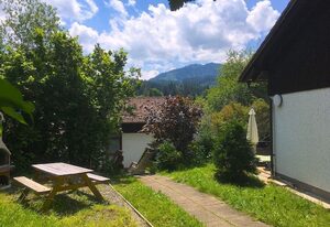 Ferienhaus Wieselweg im Feriendorf Reichenbach (14) – Haus Rosa - Ruhige Lage, geschützte Terrasse (HT, W14)