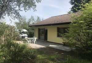 Ferienhaus Wieselweg im Feriendorf Reichenbach (1) – Ferienhaus mit sonniger Terrasse für 6 Pers. und HT (W1)
