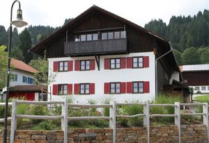 Ferienhaus Heuser – FeWo Sonnenseite, Terrasse und Südbalkon