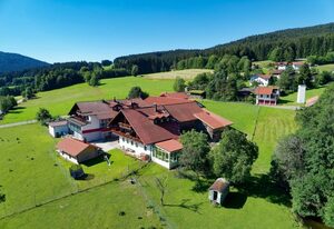 Happy Hirsch Restaurant und Hotel Hirschenstein – Gartensuite