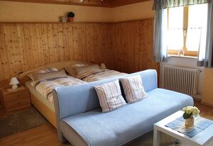 Ferienwohnung Franz und Angela Hausladen – Ferienwohnung Hausladen (55qm) mit Küche und Garten