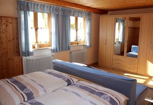 Ferienwohnung Franz und Angela Hausladen – Ferienwohnung Hausladen (55qm) mit Küche und Garten
