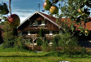 Holzerhof – Biedermeier