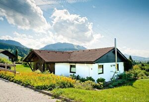 Ferienhaus Gamssteige im Feriendorf Reichenbach (G21) – Geschmackvolles Ferienhaus mit Bergblick (G21)