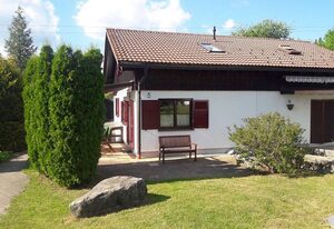 Ferienhaus Untere Gamssteige im Feriendorf Reichenbach (UG5) – Modernisierte Doppelhaushälfte mit Garten und Terrasse (UG5)