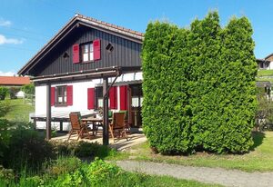 Ferienhaus Untere Gamssteige im Feriendorf Reichenbach (UG5) – Modernisierte Doppelhaushälfte mit Garten und Terrasse (UG5)
