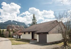 Ferienhaus Rehpfad im Feriendorf Reichenbach (1) – Ruhiges Allgäu-Ferienhaus mit viel Platz & Komfort (HT, R1)